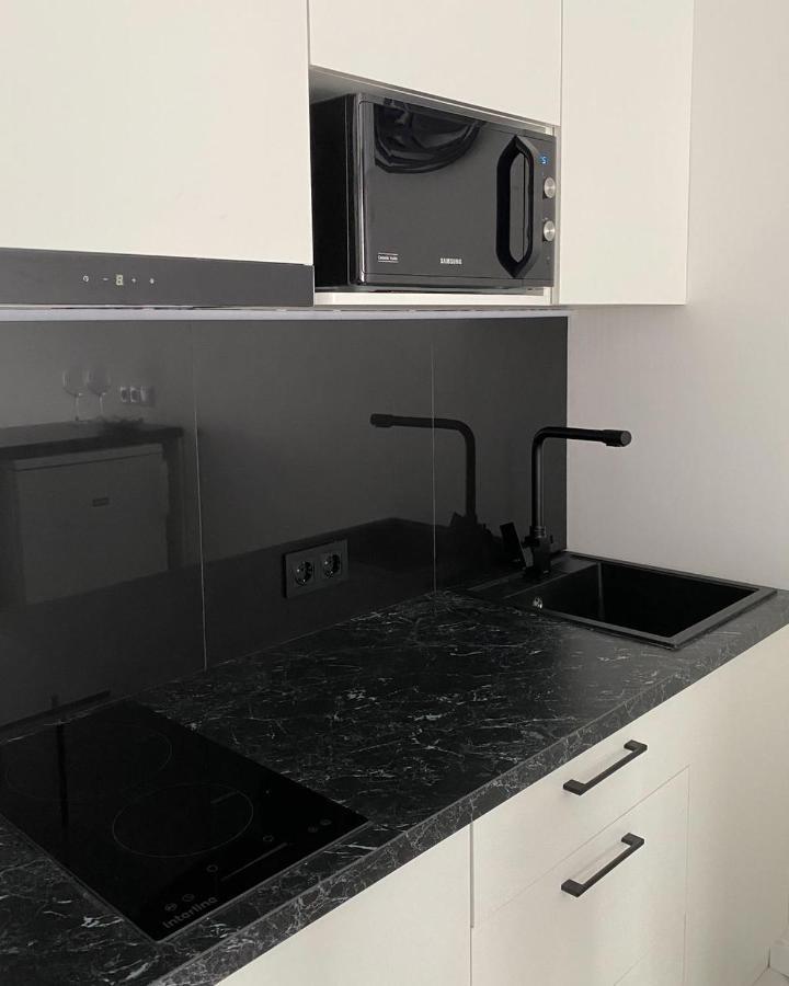 New Modern Apartment Ujgorod Dış mekan fotoğraf