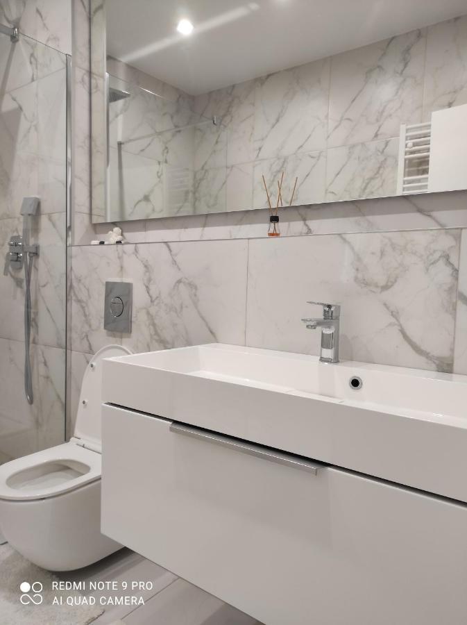 New Modern Apartment Ujgorod Dış mekan fotoğraf